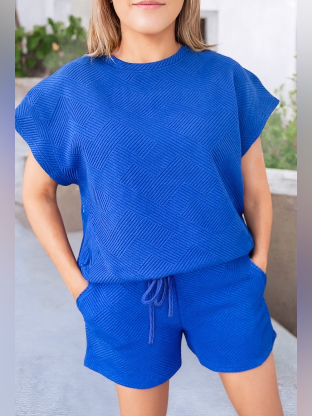 See and Be Seen Textured Top Blue Oversized Medium NWOT